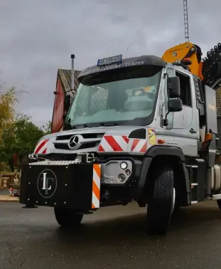 Sarl Lambert Turpin Marbrerie A Bazouges La Perouse La Creation De Monuments
